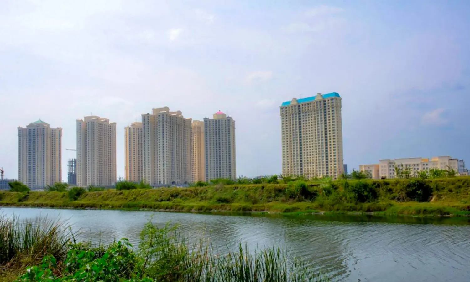 Hiranandani Pinewood Hiranandani Pinewood
